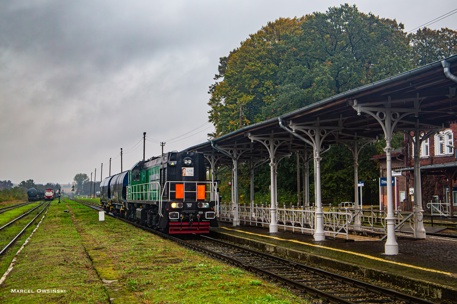Manewry pod wiatą w Otmuchowie