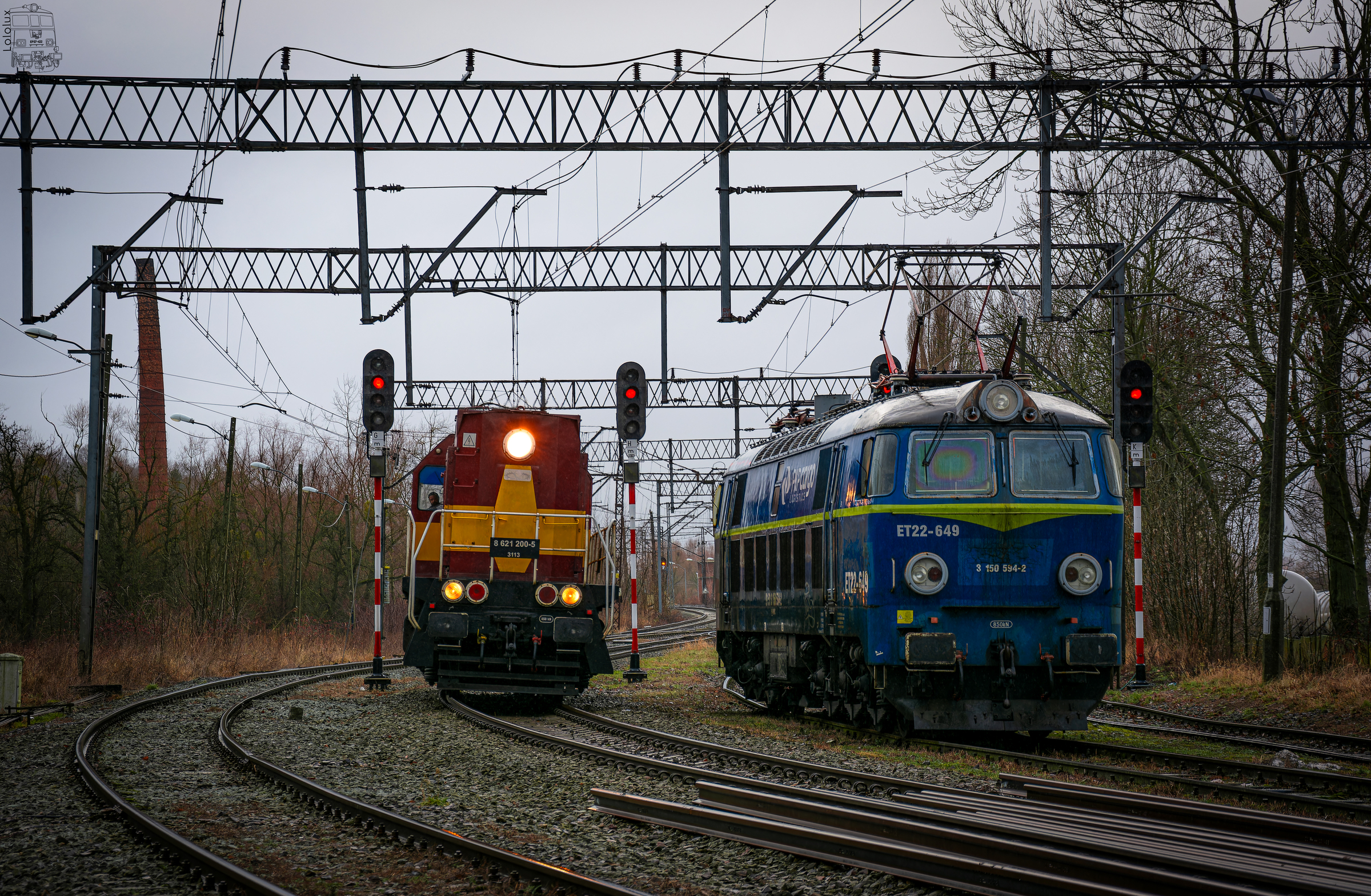 Trochę ponura mijanka.