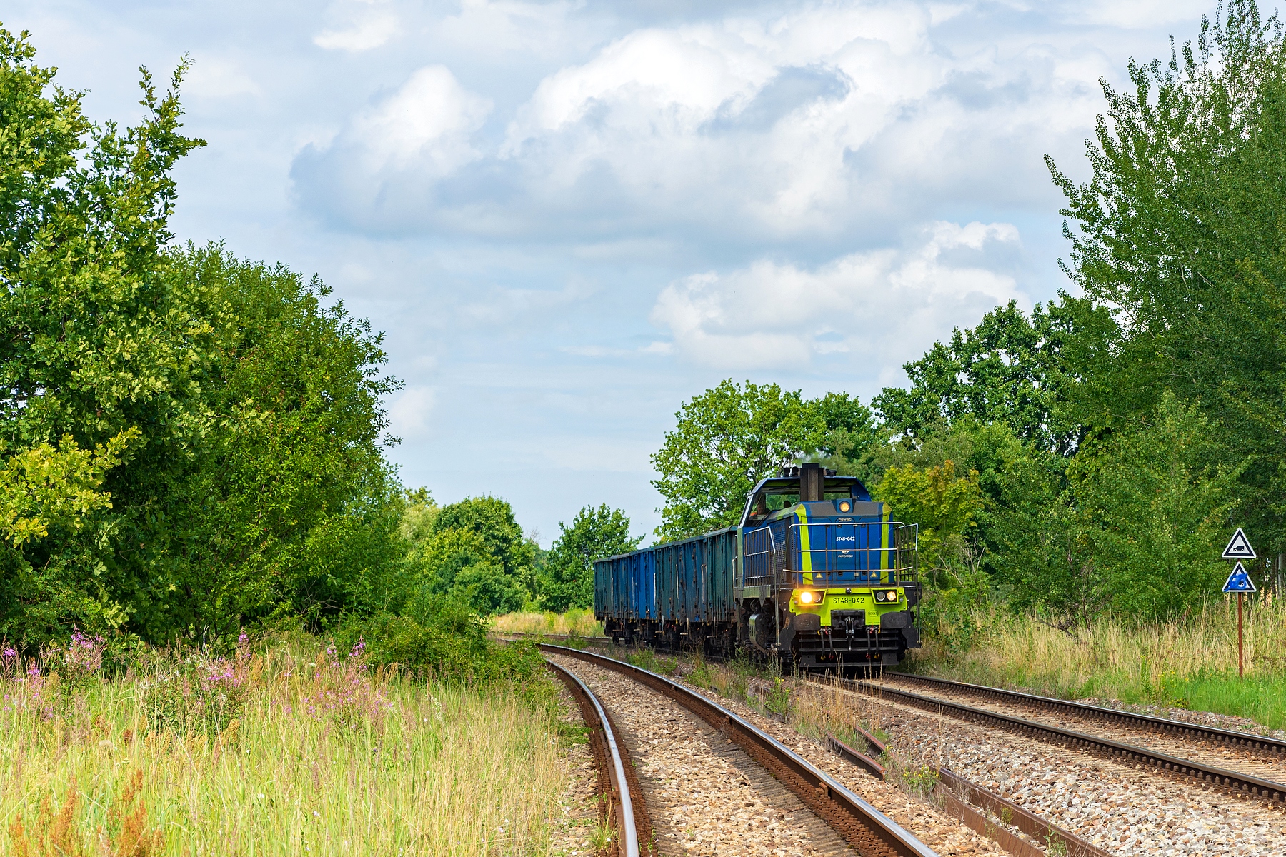 ST48-042 z poważnym składem