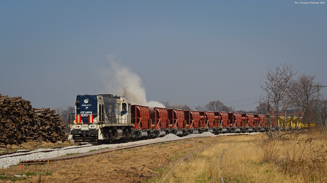 Załadunek tłucznia w Pszennie.