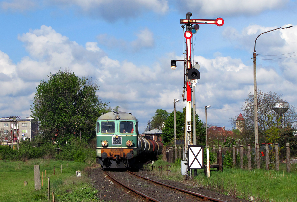 ST43-399 opuszcza Międzyrzecz