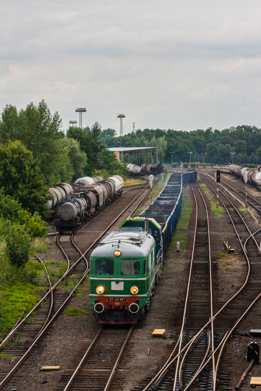 ST43-187 & SM42-1268