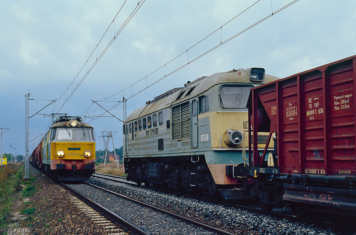 ST44-1082 i ET22-1102