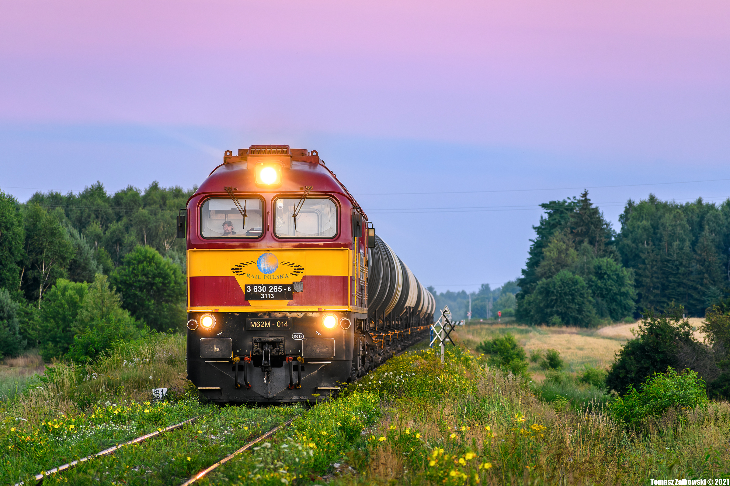 Challenger o zachodzie słońca