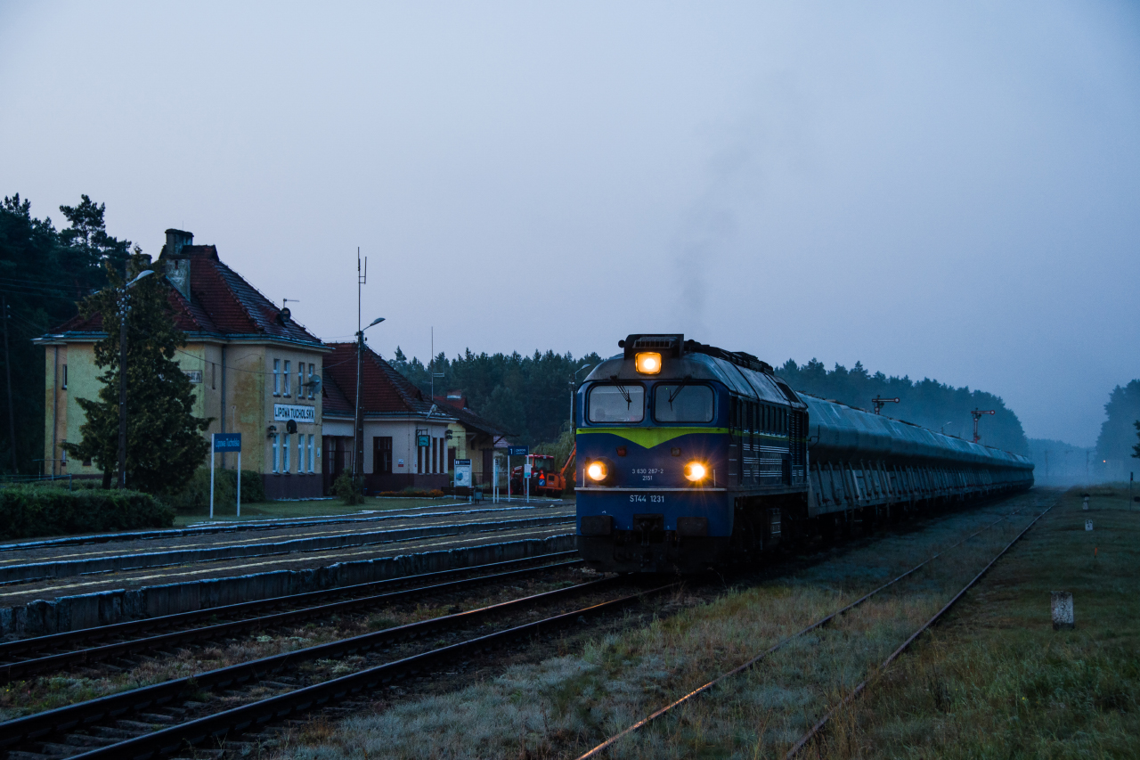 Poranek na stacji Lipowa Tucholska