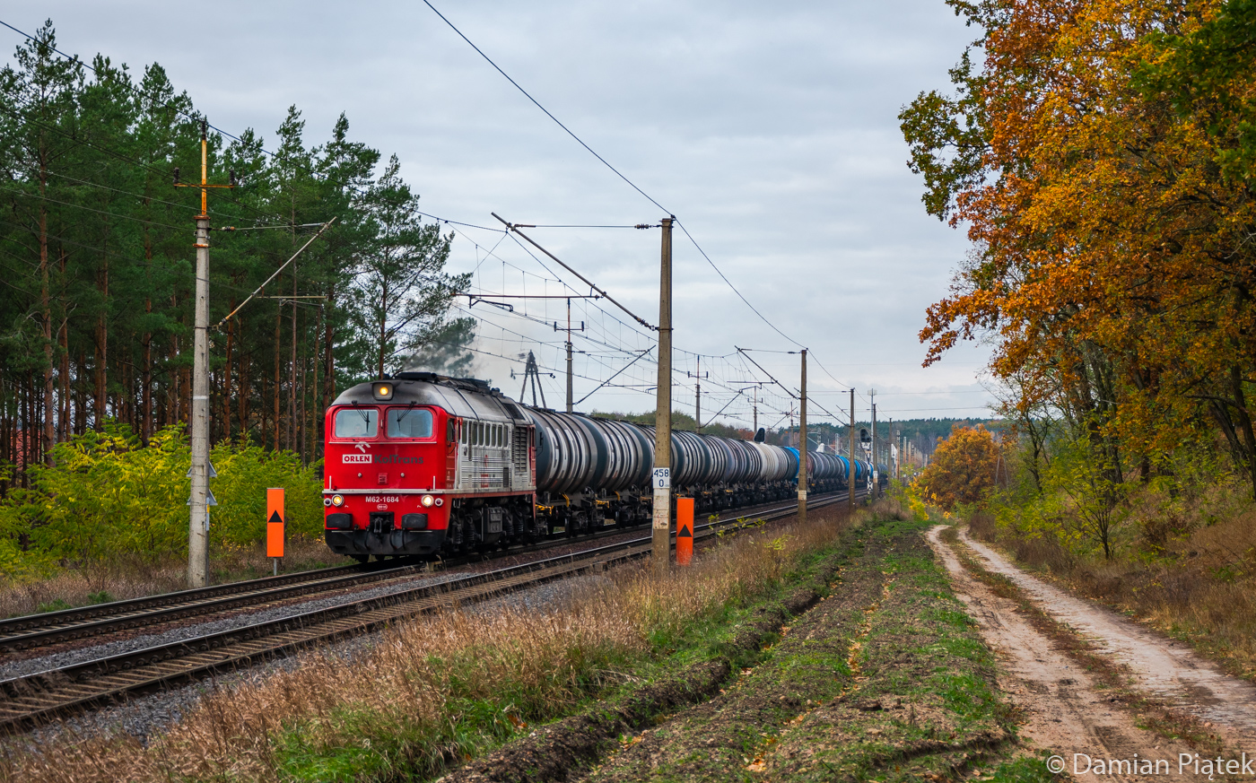 M62-1684 z cysternami