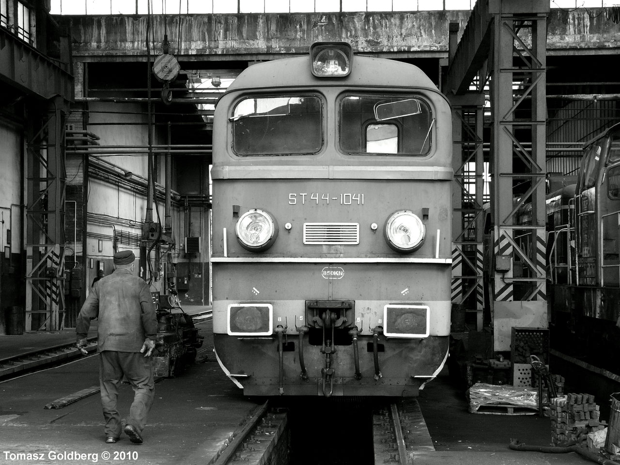 ST44-1041