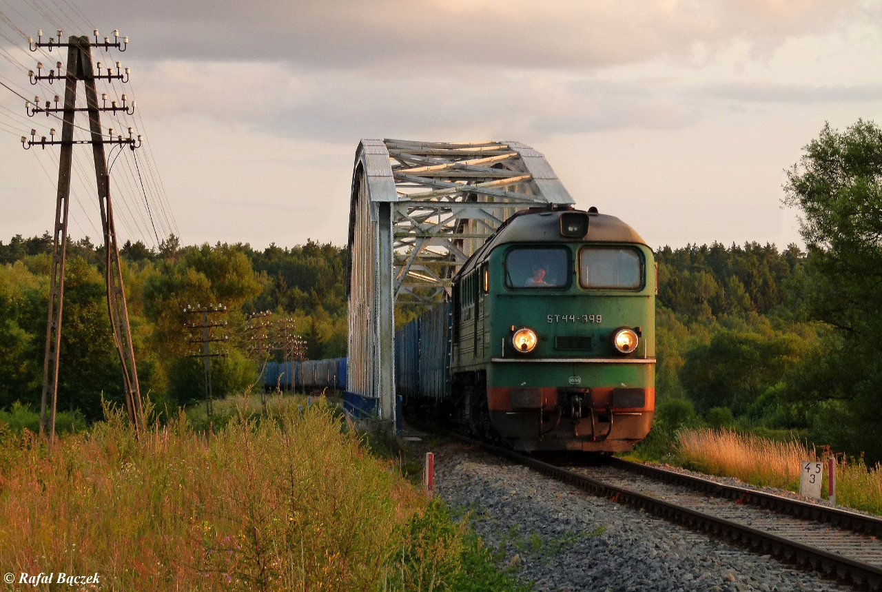 ST44-399