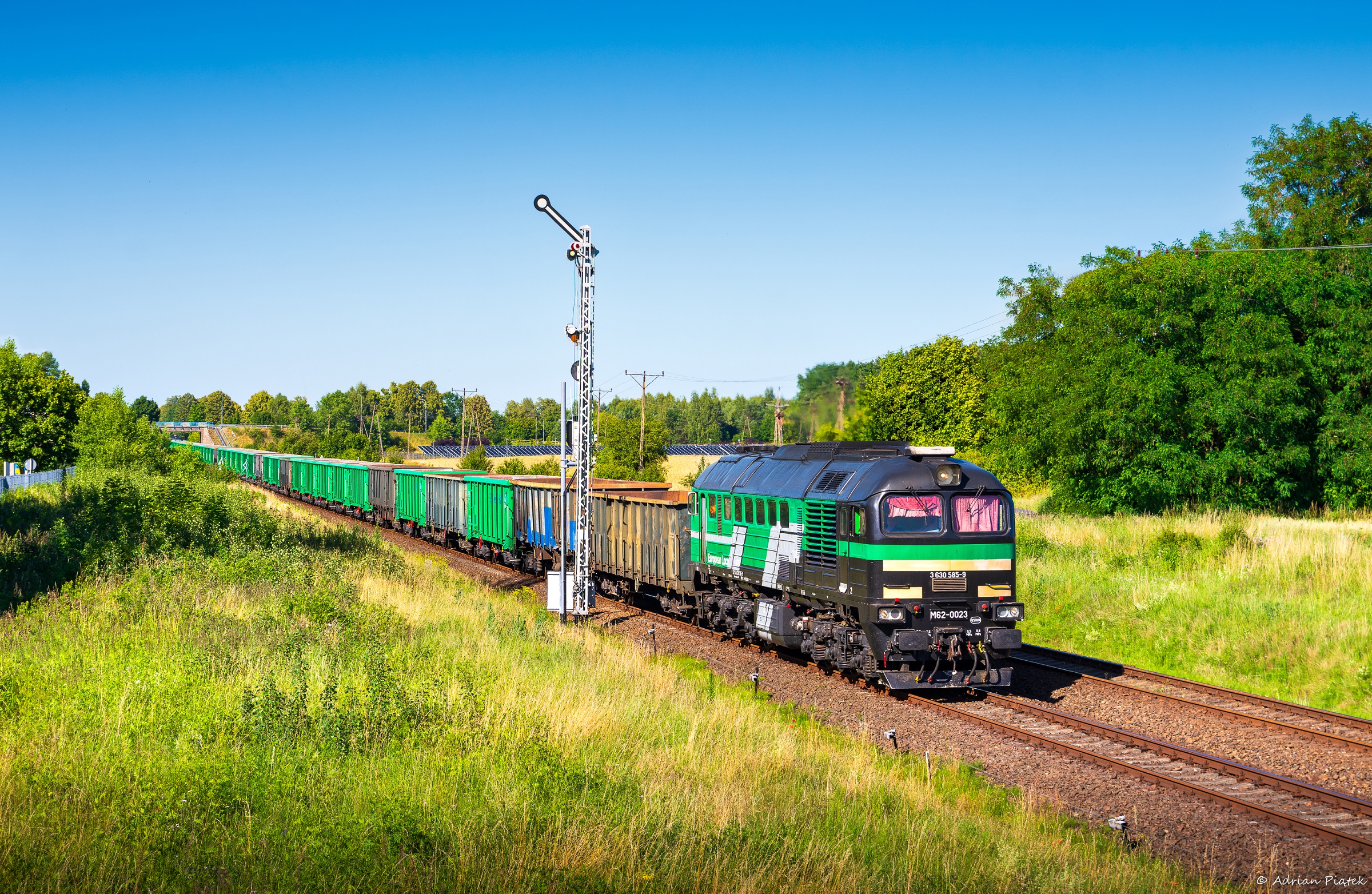 Skinest podbija objazdy