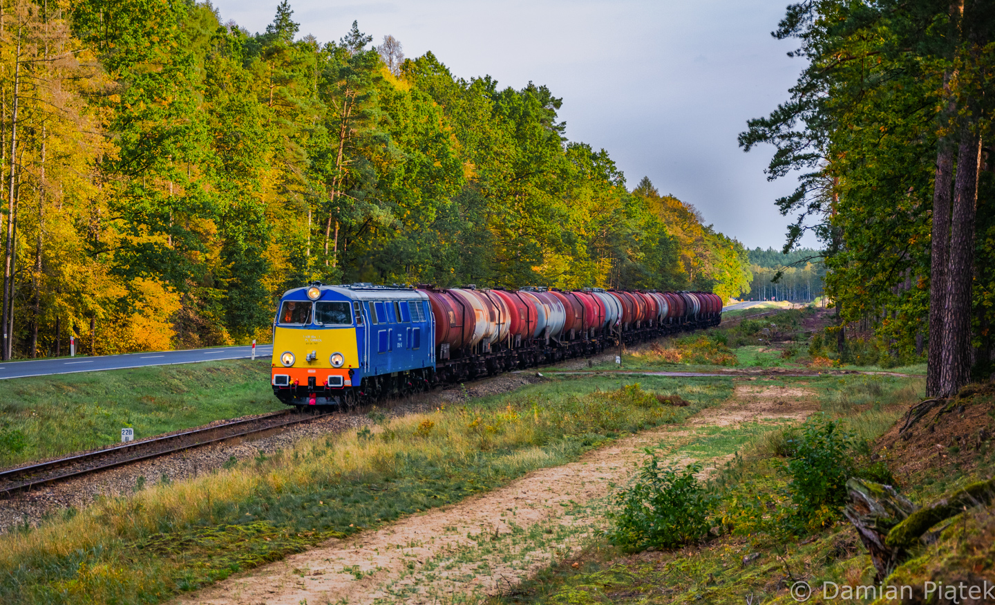 Wzdłuż krajowej "23"