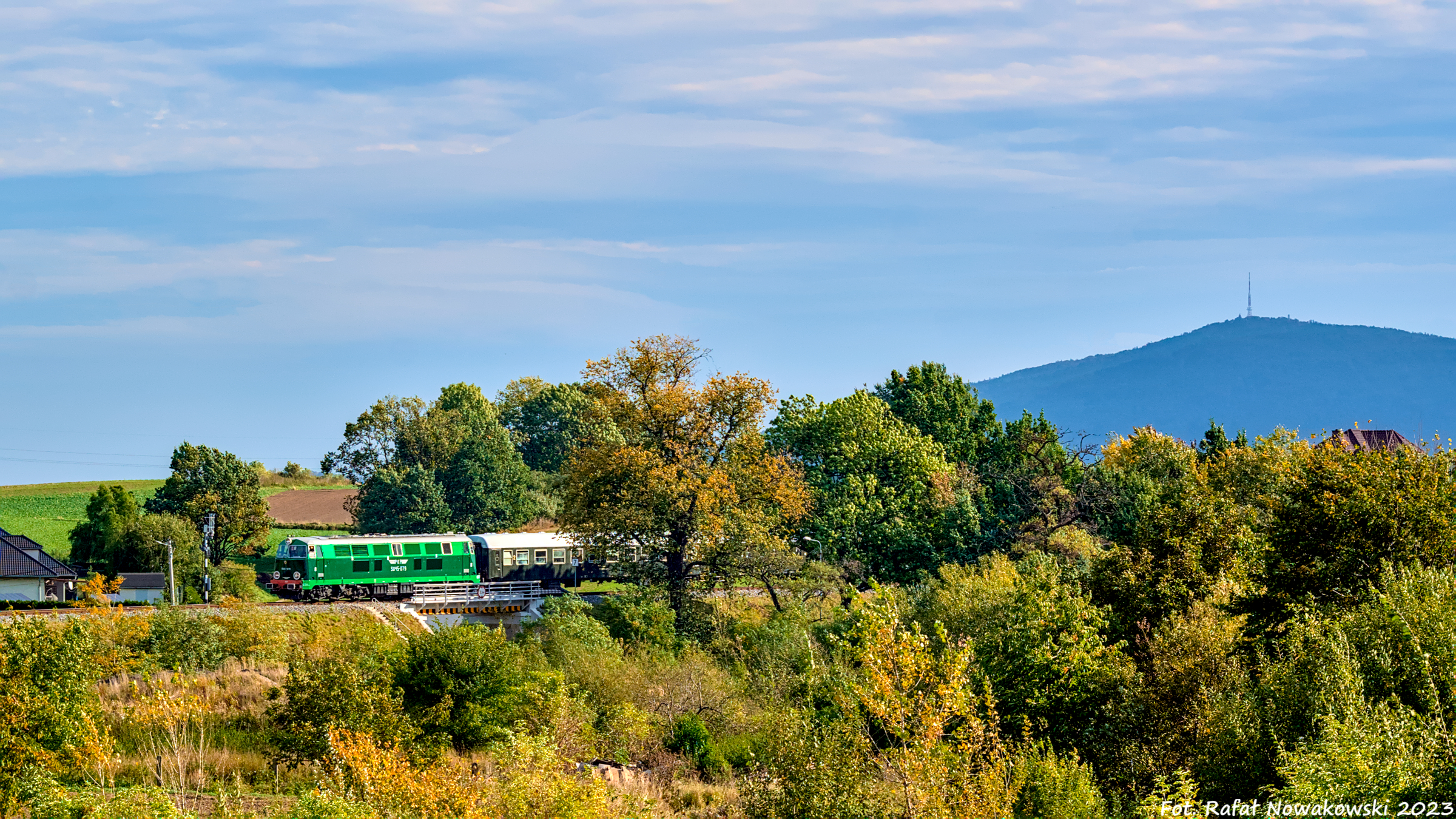 Fiat ze Ślężą w tle