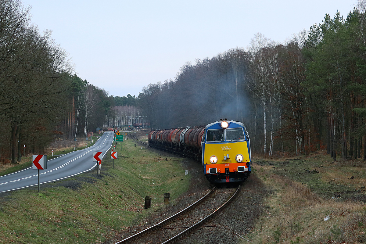 Podjazd przed Barnówkiem