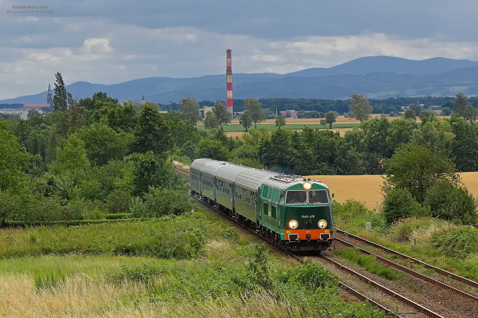 Fiatem w kierunku Jaworzyny Śląskiej.