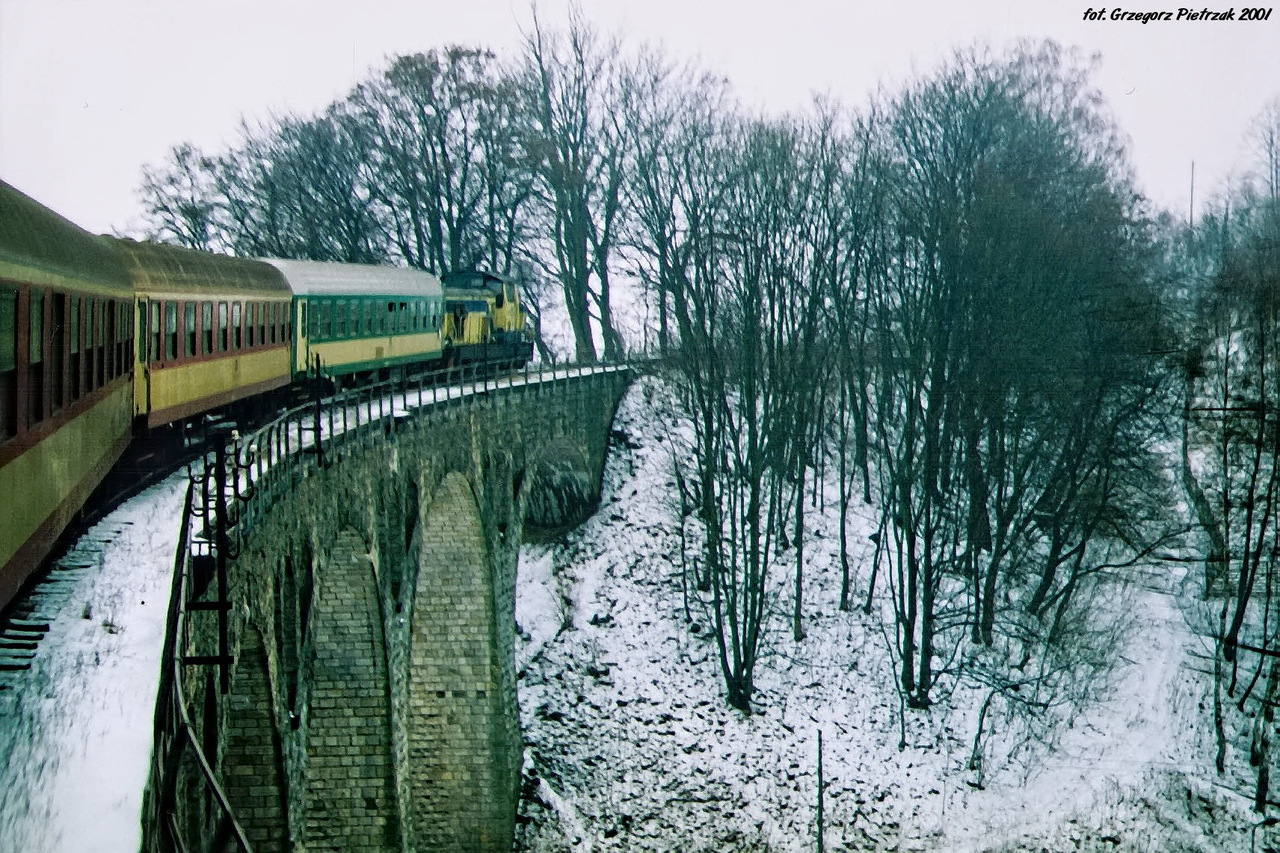 Na lewińskim wiadukcie...
