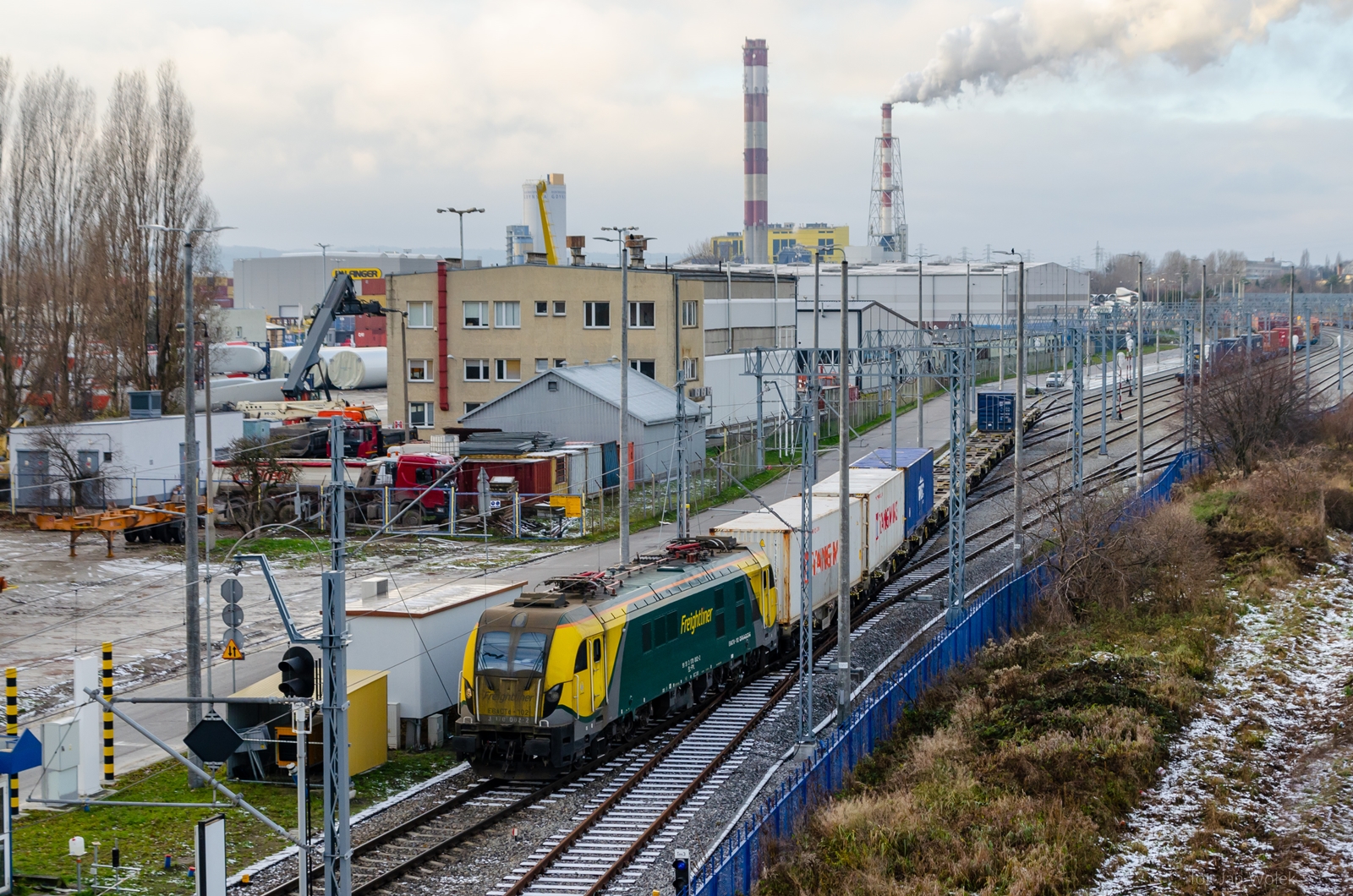 Dragon na dojazdowym.