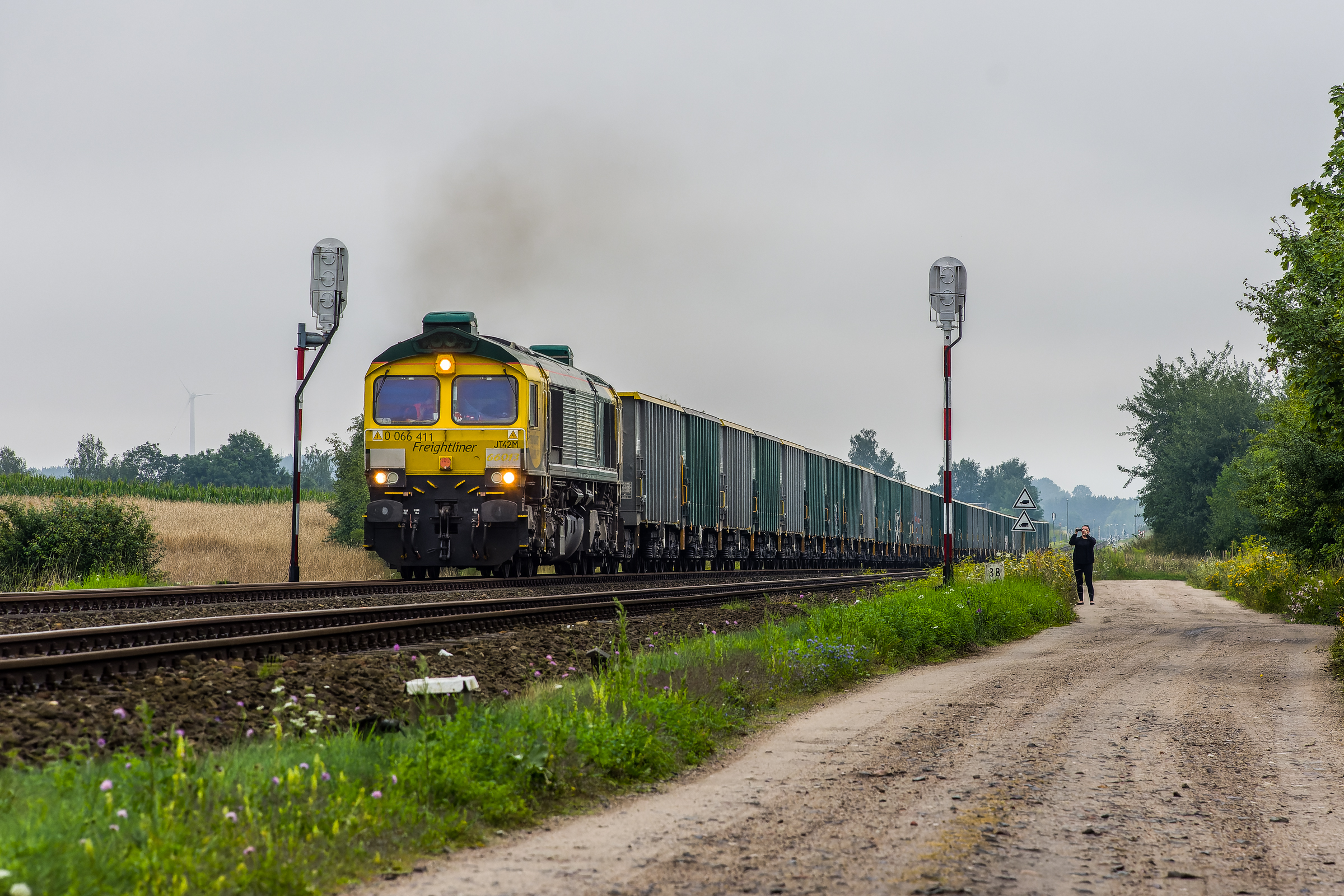 Kto z woodstocku wraca ten class'a 66 dostaje ;)