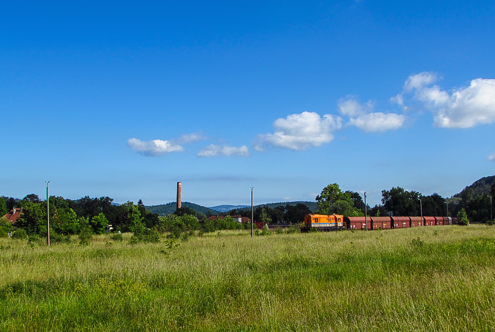 Łąka na zgliszczach dawnej stacji