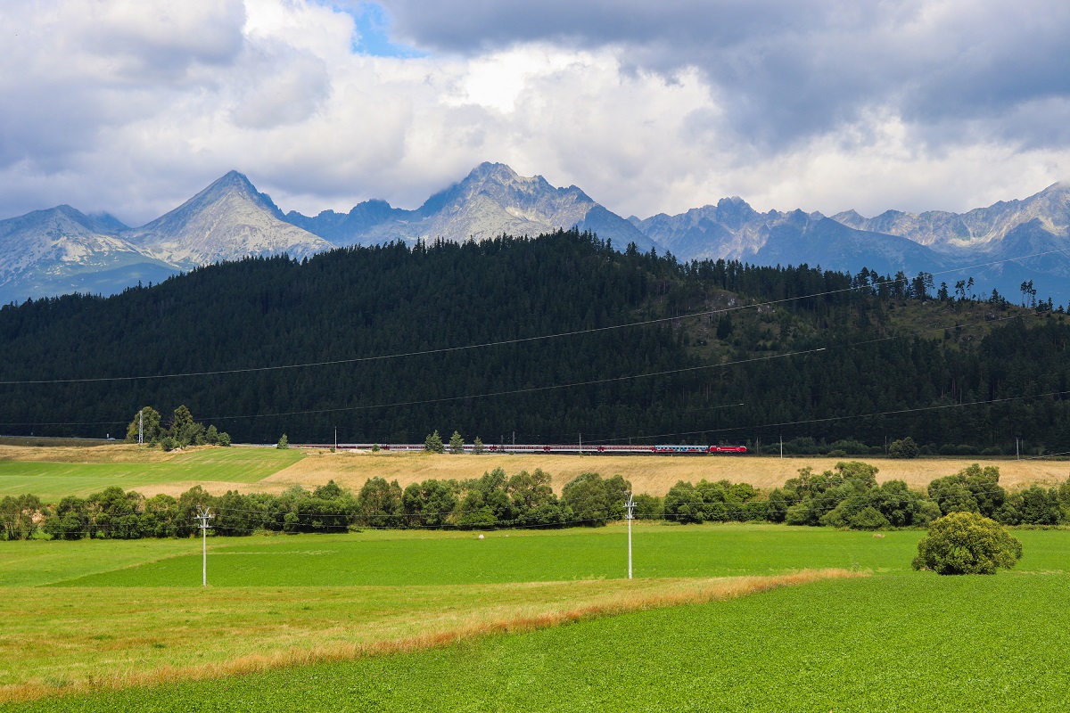 Za górami, za lasami