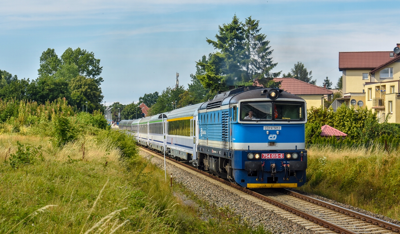 754 015 z Jantarem do Warszawy...