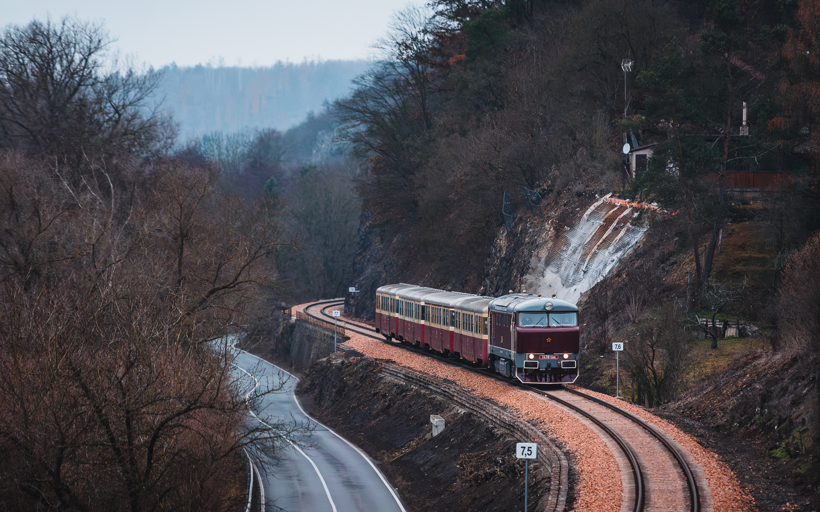 Bordowa "Zamračená"