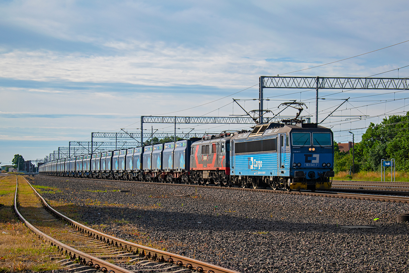 163 041-7 + EU07-009