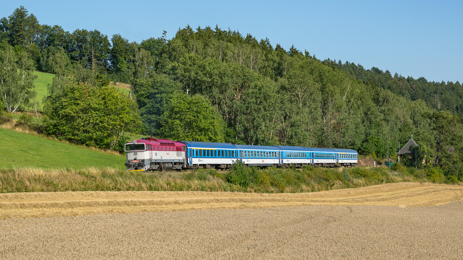 Czerwony brejloviec z Krakonos-em
