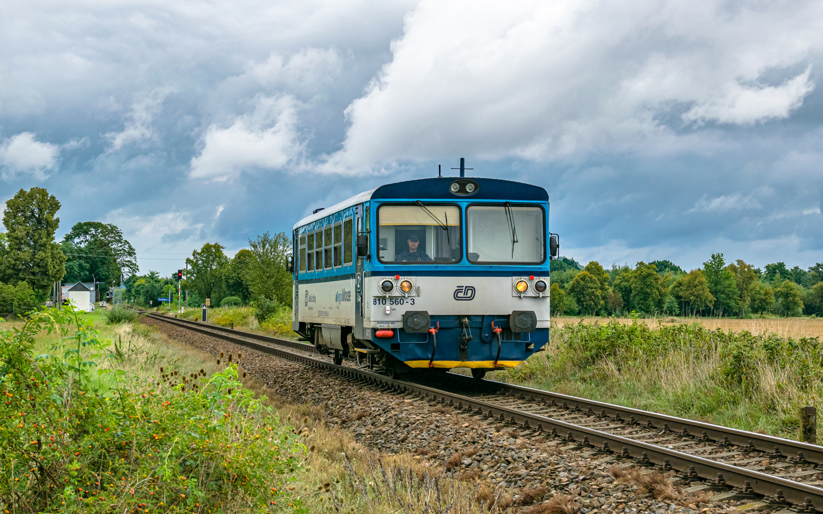 Motorak pomiędzy ulewami