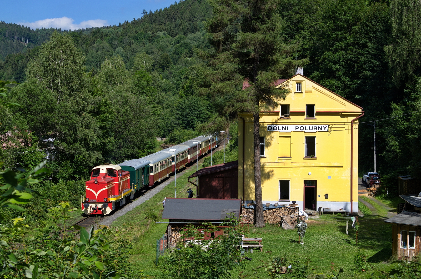 T426.003 + 743 002-8