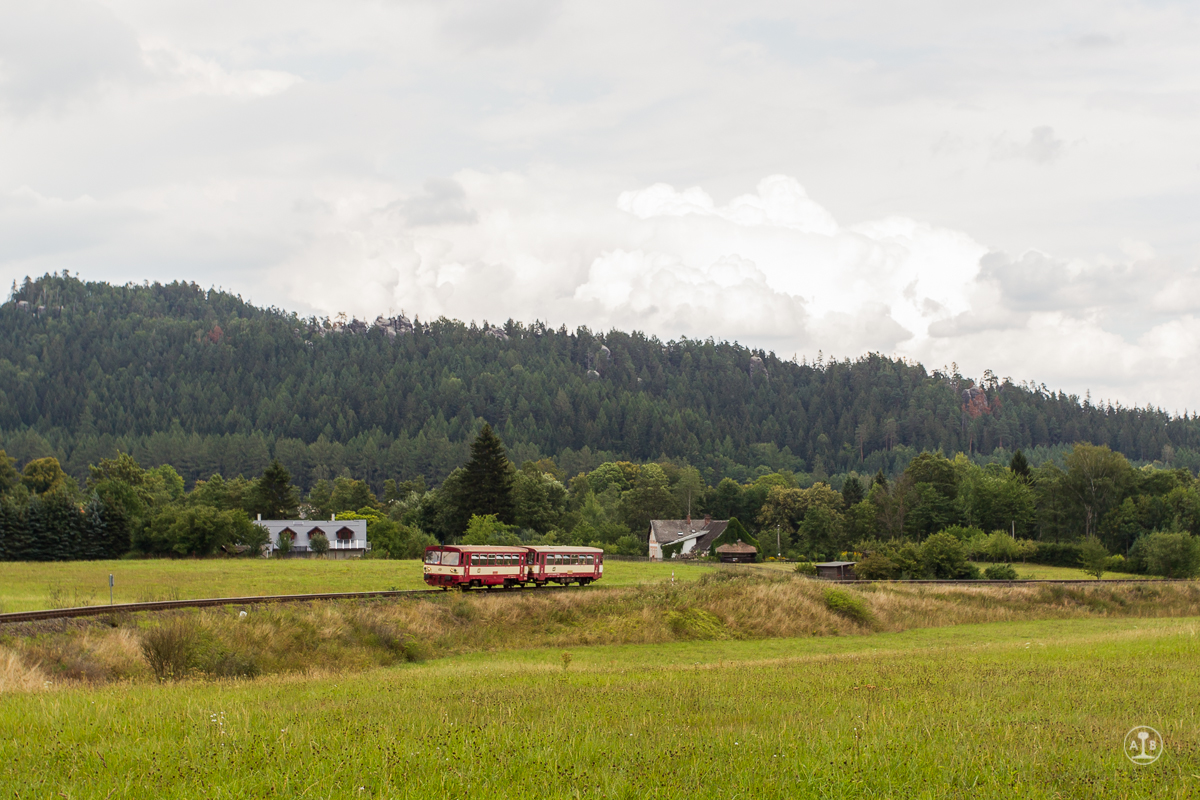 Vláček motoráček