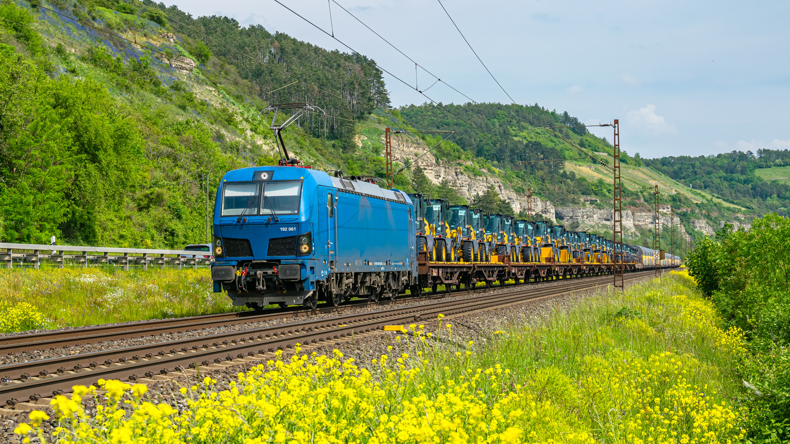 Smartron w dolinie rzeki Men