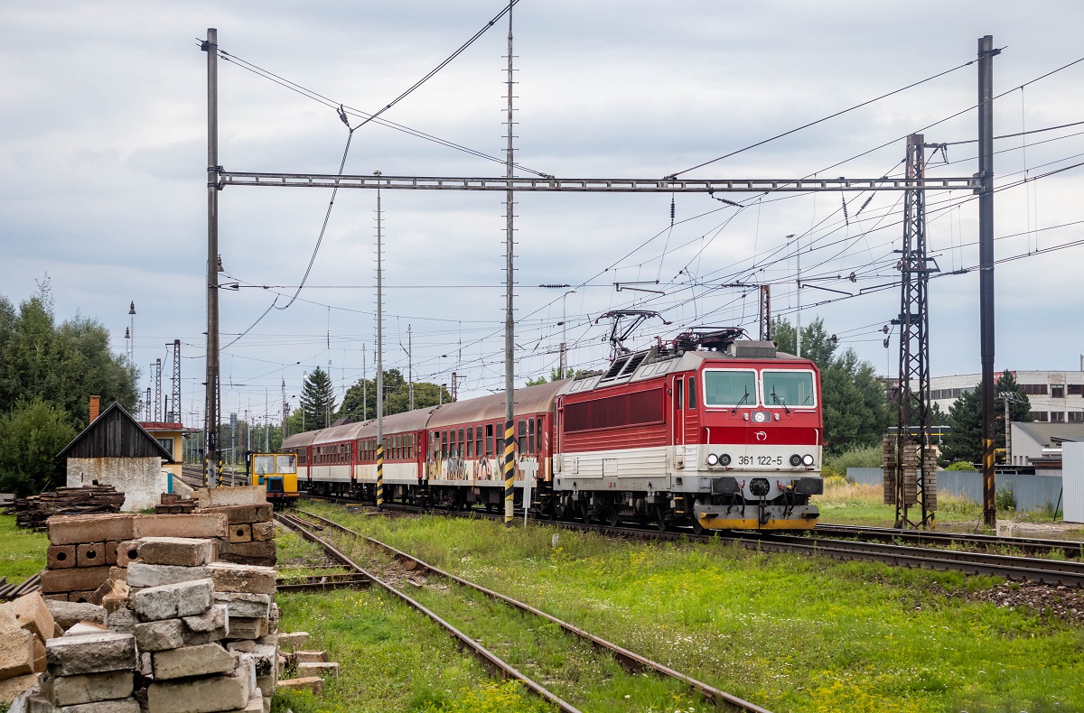 Skoda na podjeździe