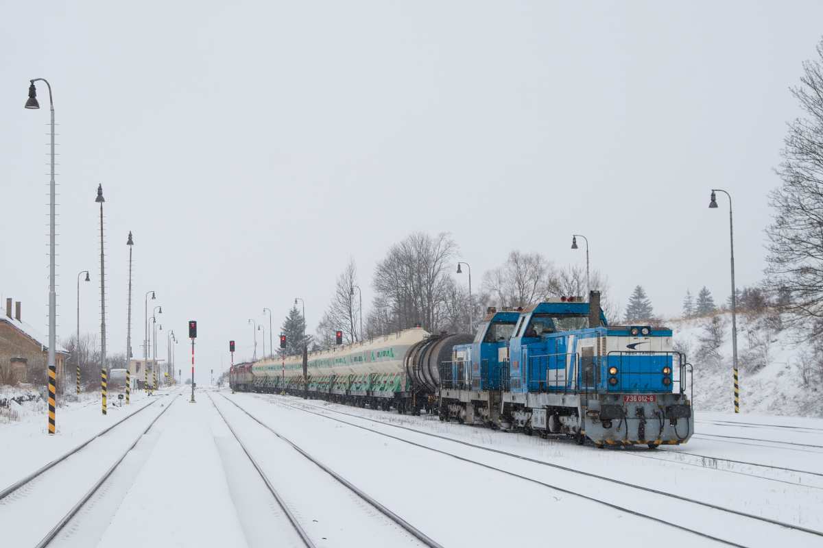 736 012-6 + 736 011-8