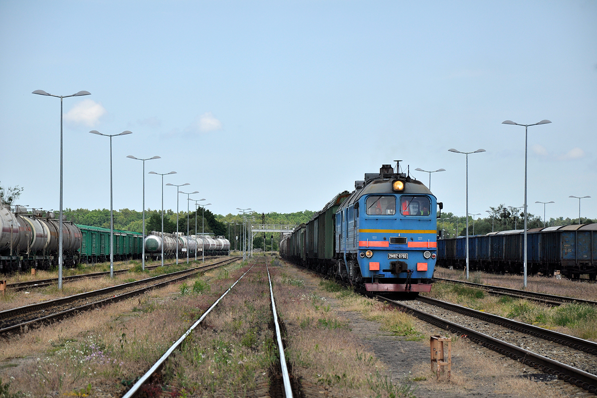 2M62-0703 na torze szerokim