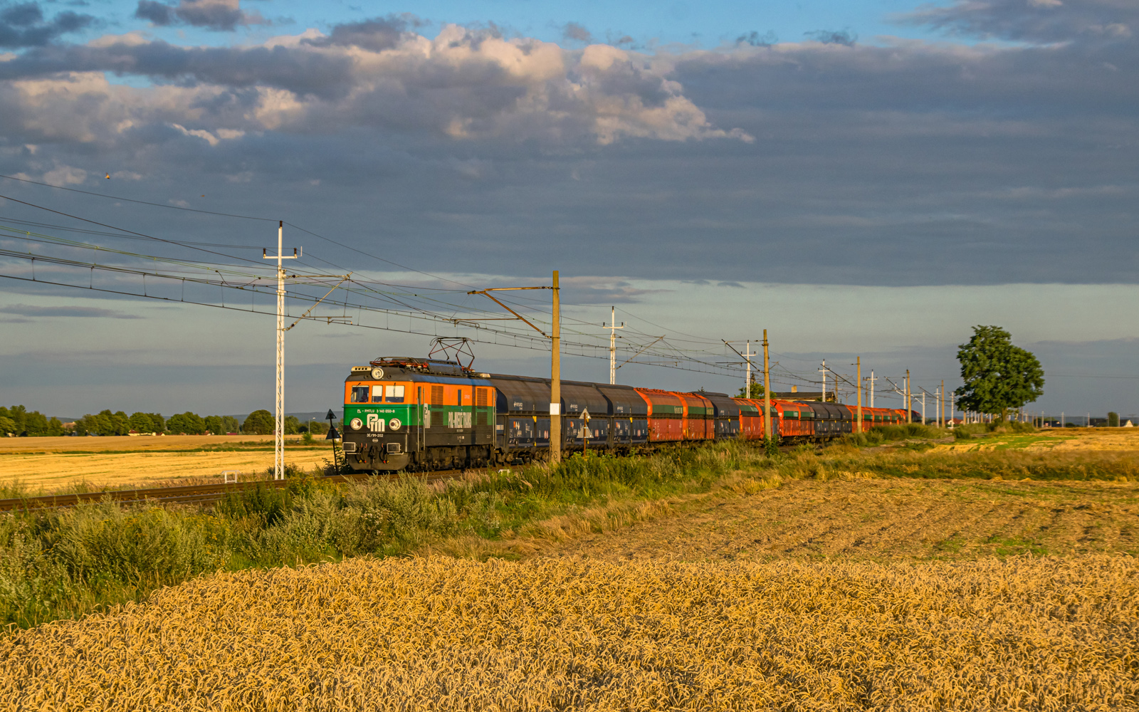 Sputnik w sierpniowe popołudnie