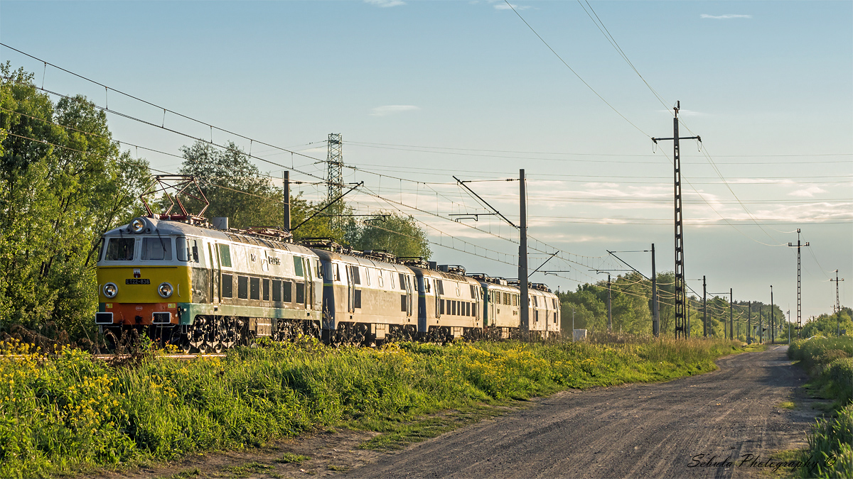 Pięciopakiem w złotej godzinie
