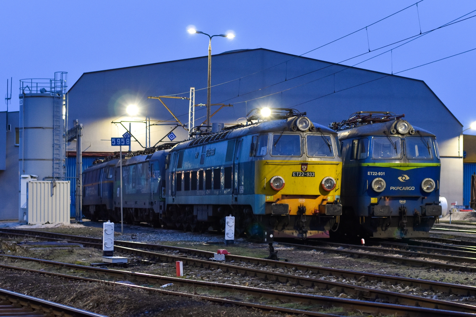 Szopa Tarn.Góry u zmroku