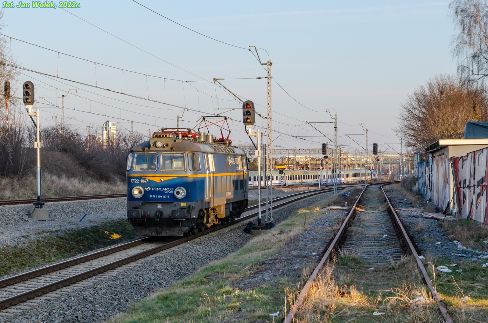 Z Gdyni Portu do Gdyni Portu przez Gdynię Główną.