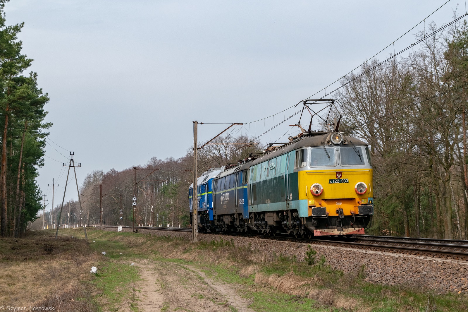 ET22-933 z ET22-073 i ST44-1272