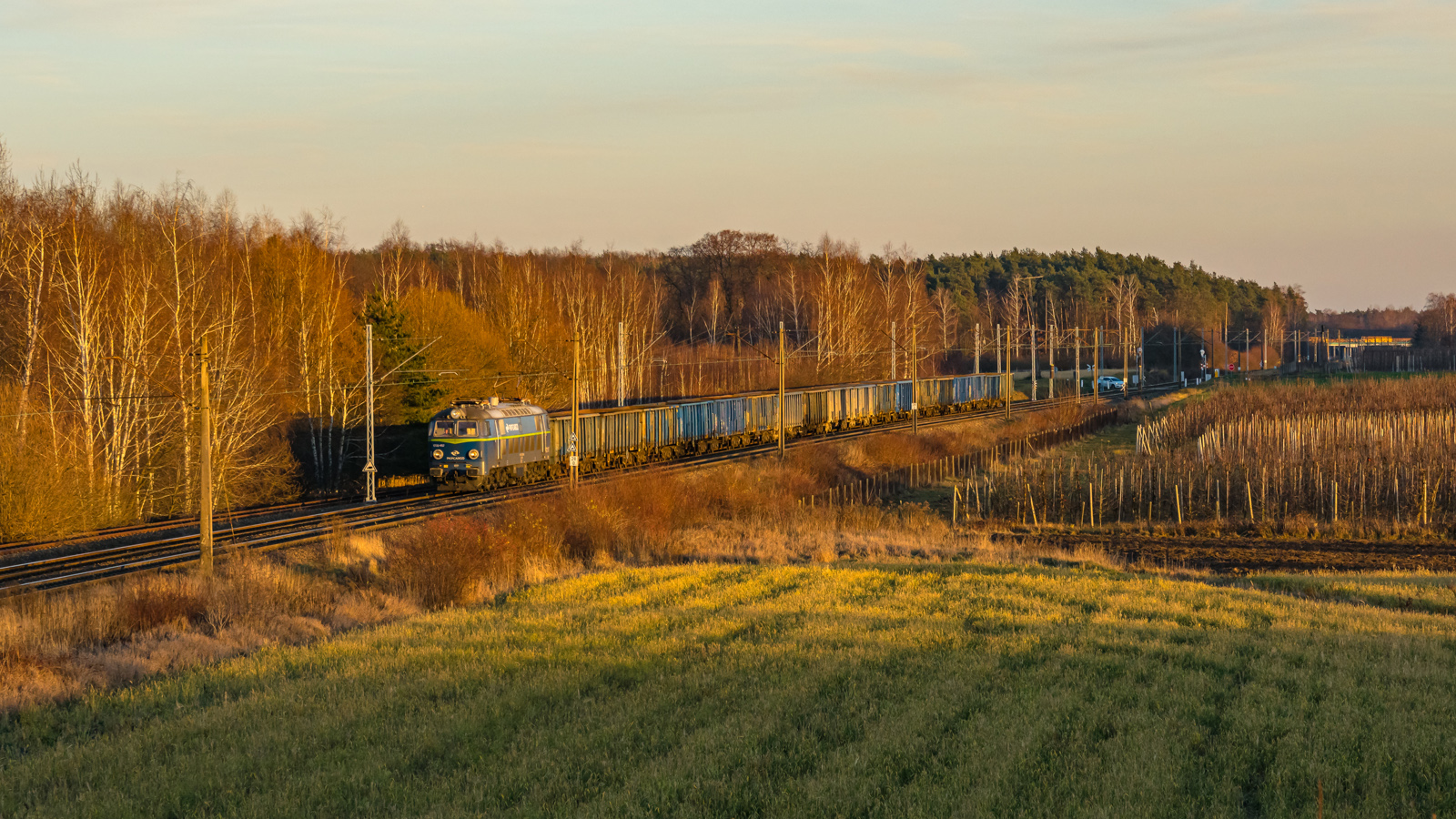 ET22 o złotej godzinie