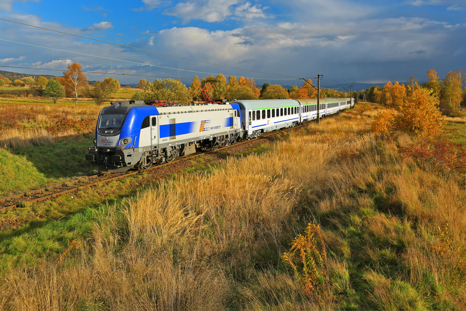Złota jesień w Kotlinie Żywieckiej