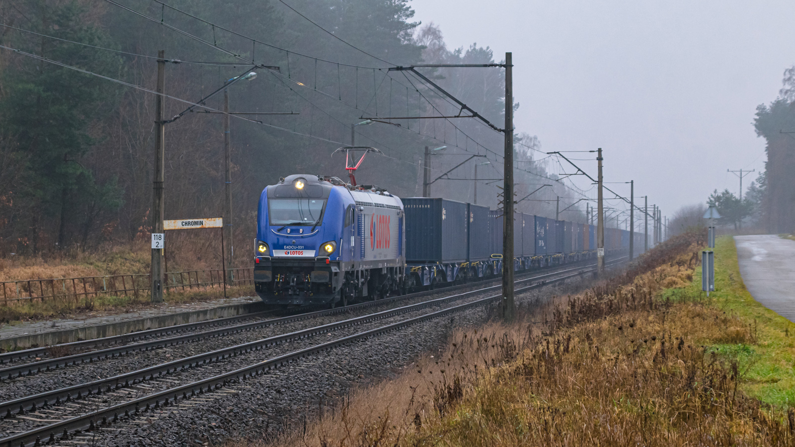 Griffin na opuszczonym przystanku osobowym