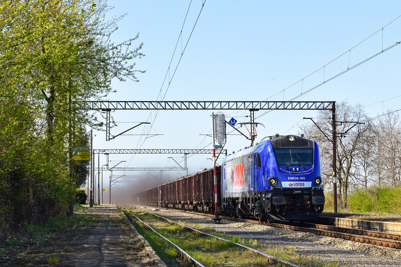 E4DCUd-005 z zadymą weglową na Magistrali Weglowej...