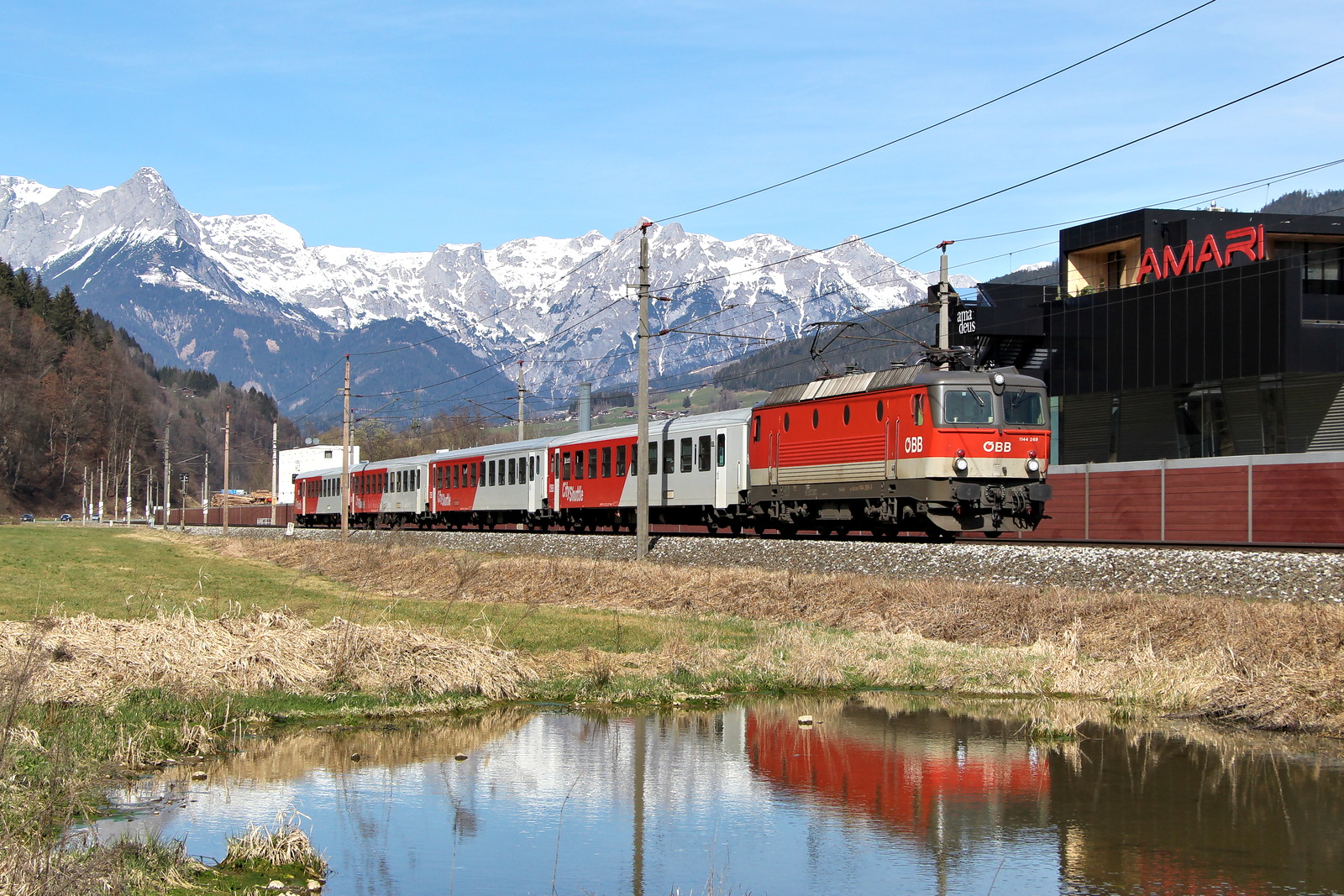 Salzburg-Tiroler-Bahn