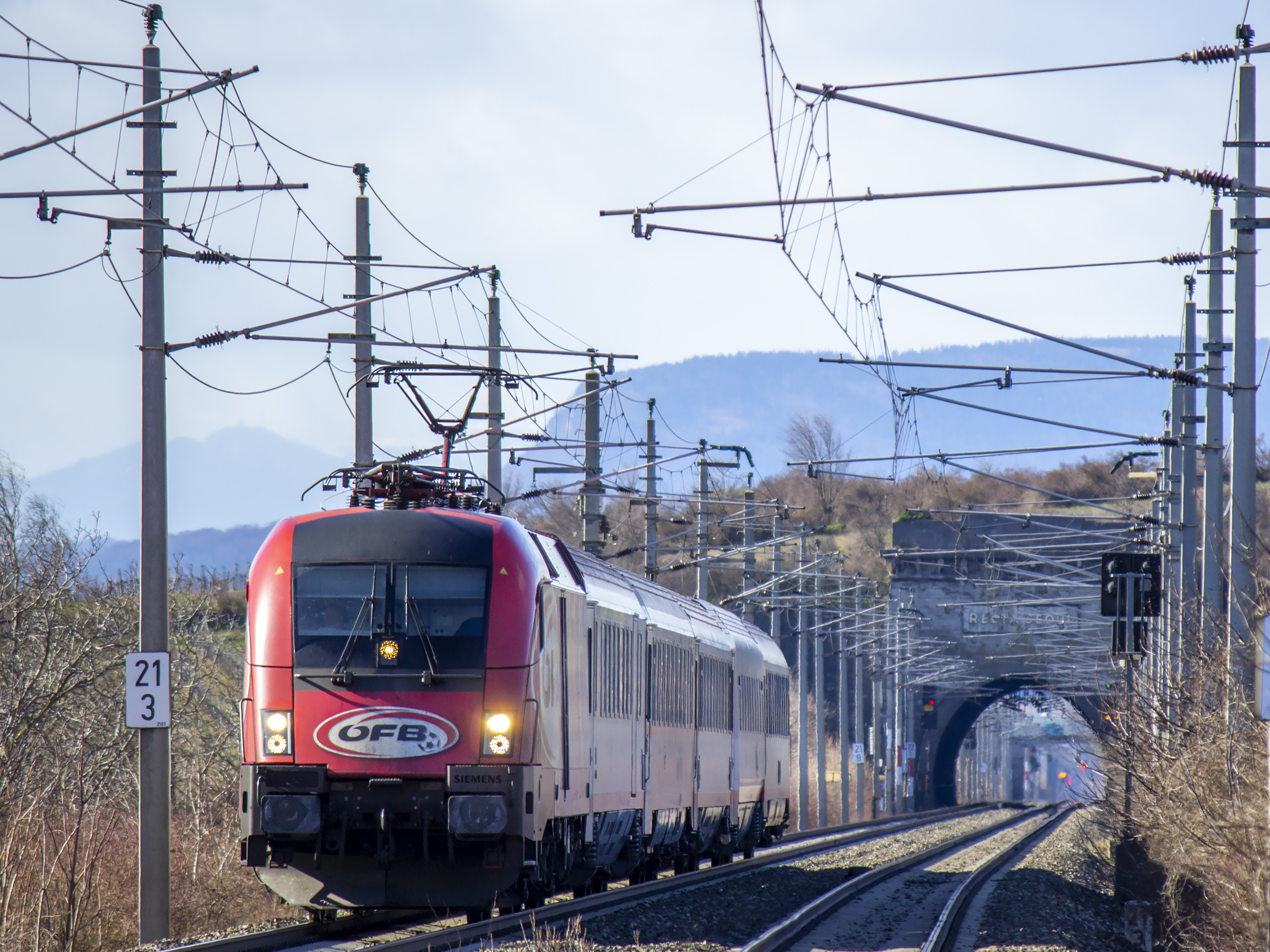 Podążaj po prostej