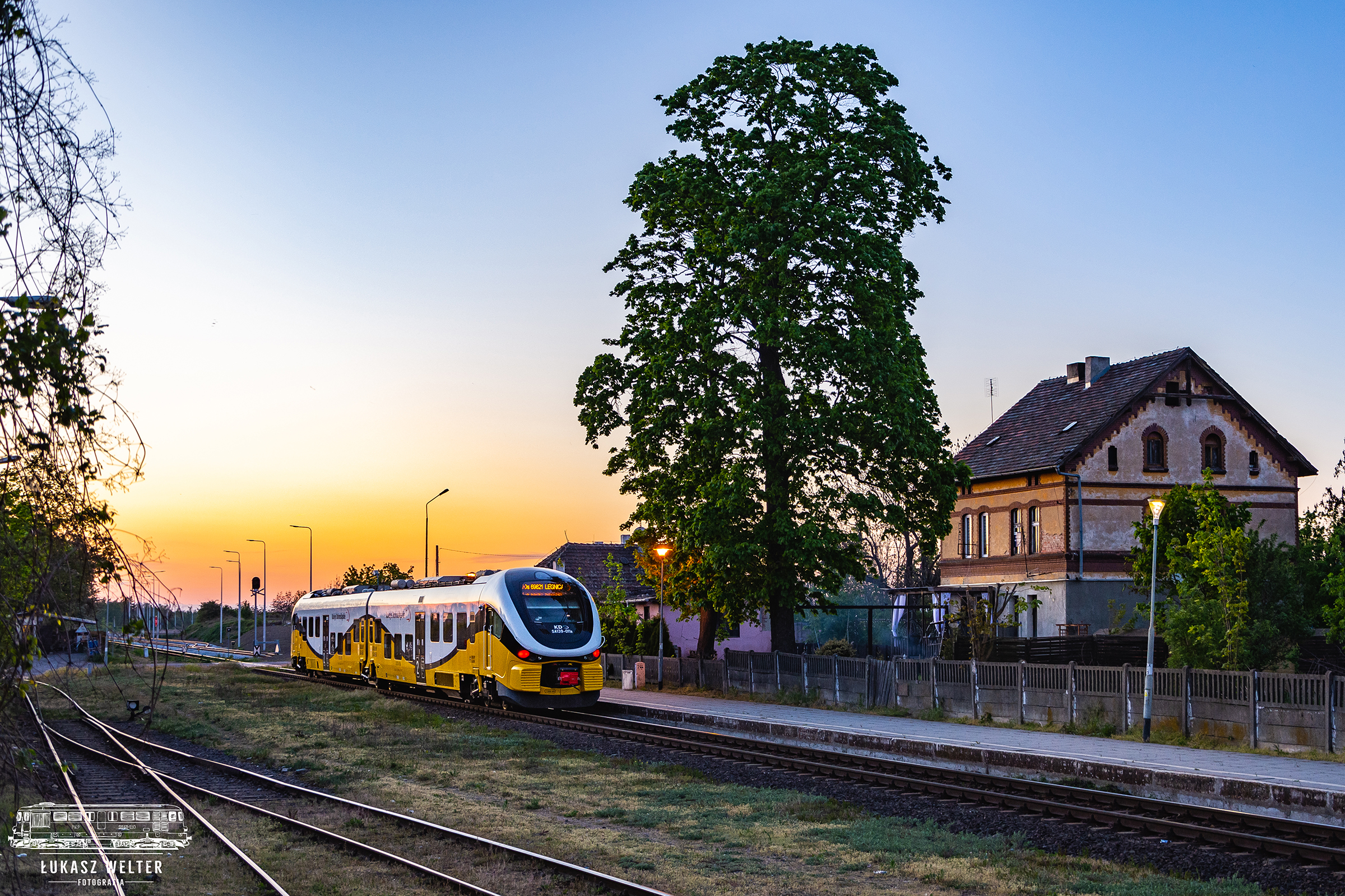 Stary Jawor po zachodzie słońca