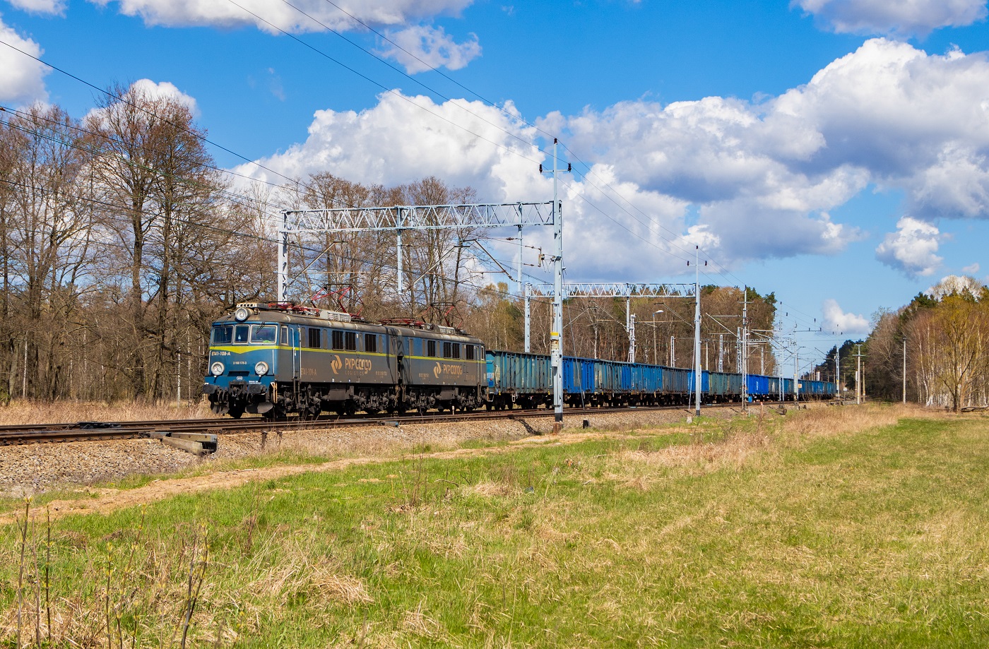 ET41-108 w wiosennej aurze