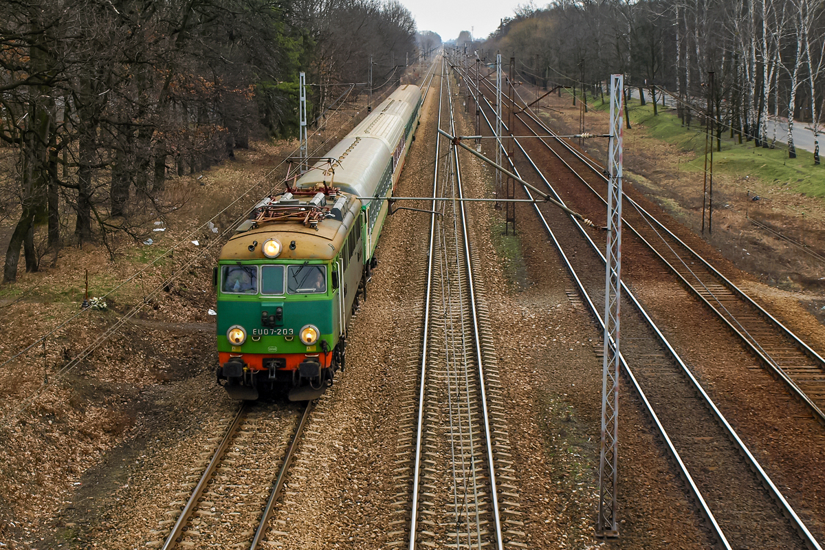 EU07-203