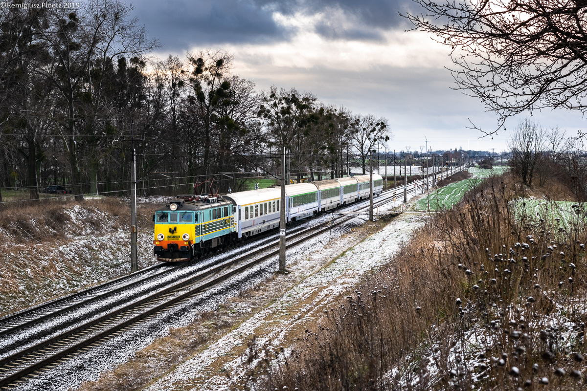 Przebłyski zimy na 353
