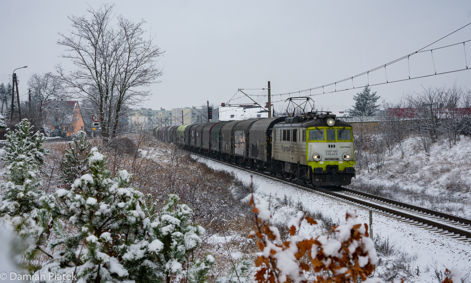 EU07-453 ze szmaciakami