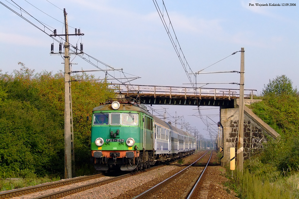 EP07-242